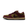 Men's SB Dunk Low Pro Dark Team Red/Burgundy Crush (HQ1625 600)