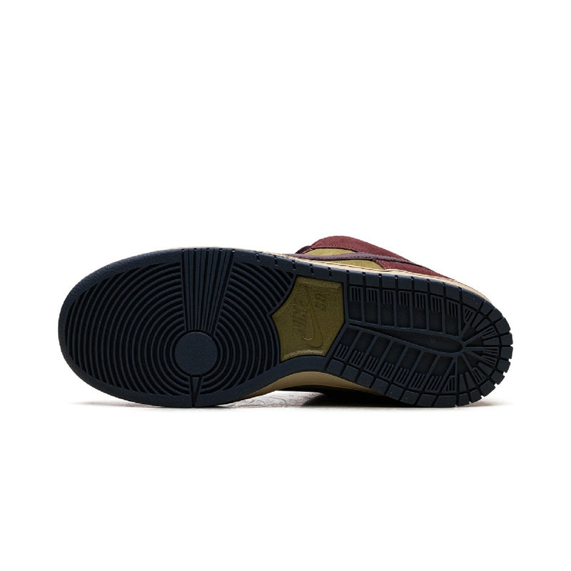 Men's SB Dunk Low Pro Dark Team Red/Burgundy Crush (HQ1625 600)