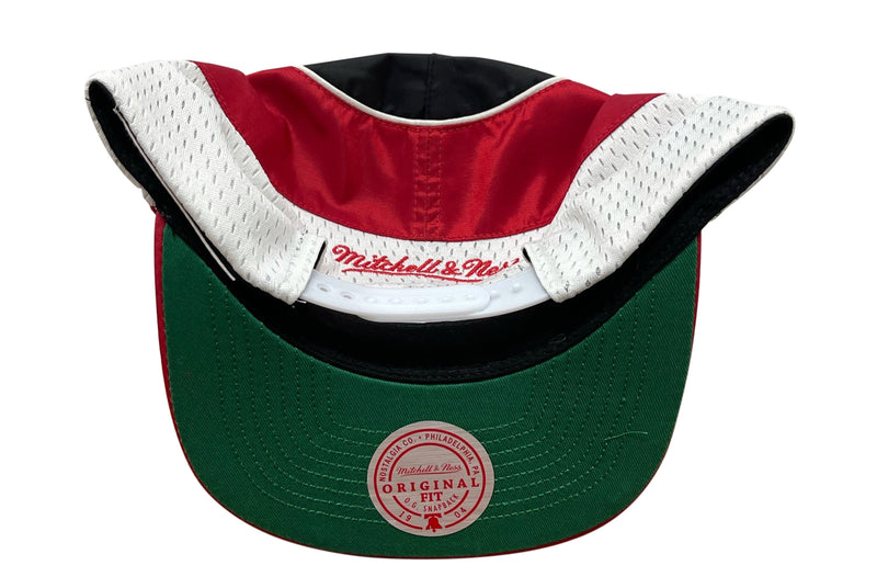 Mitchell & Ness Black/Red NBA Chicago Bulls Freethrow HWC Snapback Hat - OSFA