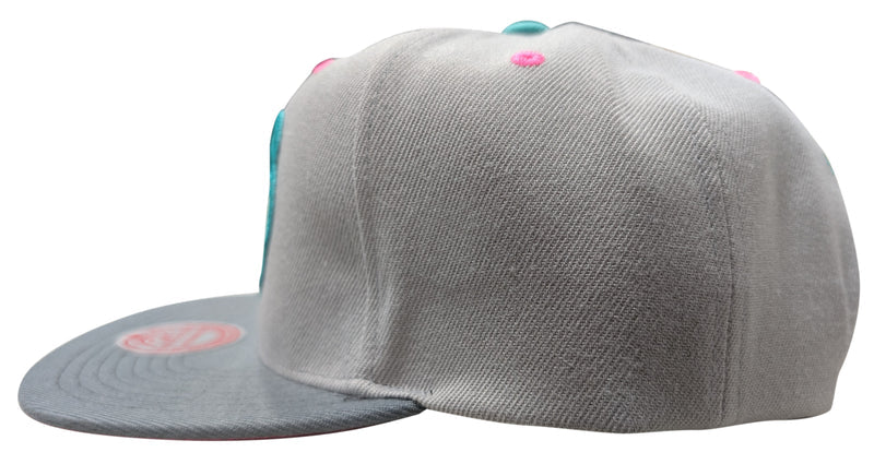 Mitchell & Ness Light Grey NBA Memphis Grizzlies Grey Wolf Mags Snapback - OSFA