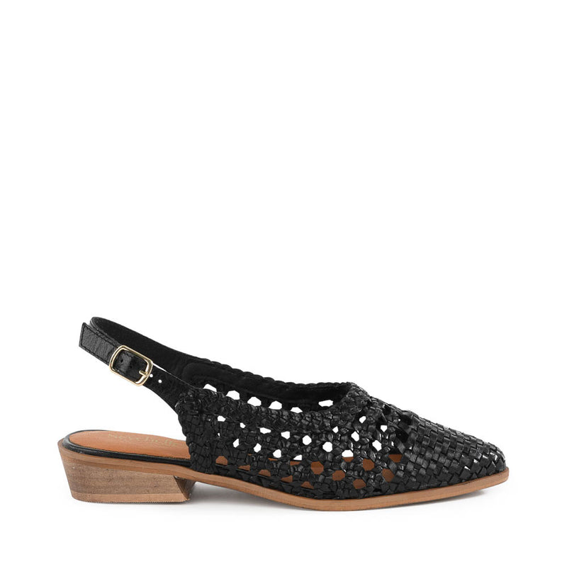 Roxanne Flat