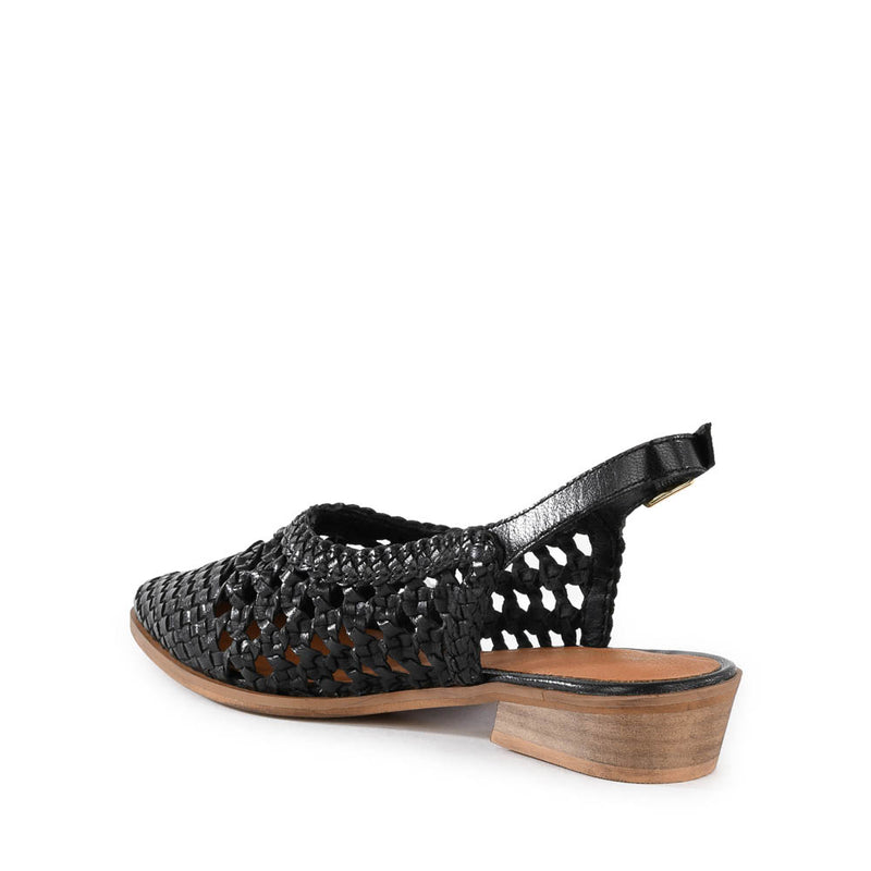 Roxanne Flat