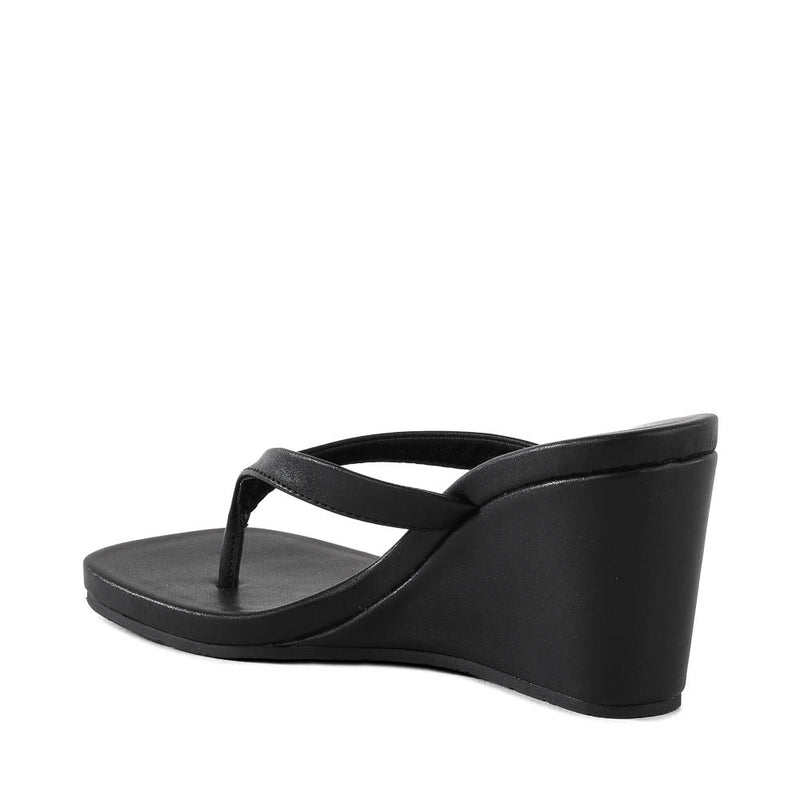 Uptown Wedge