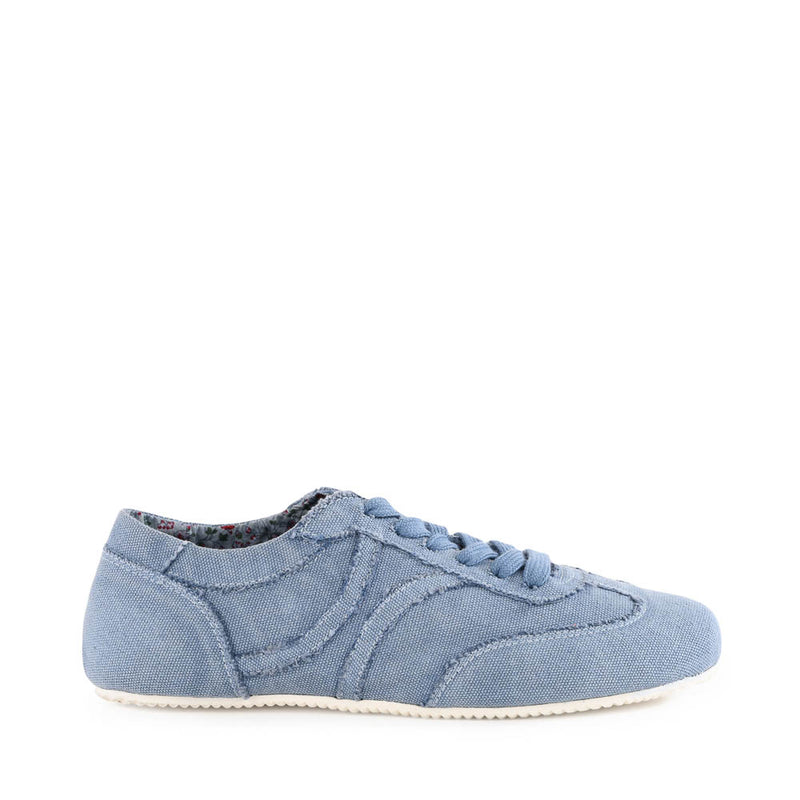 Winnie Sneaker