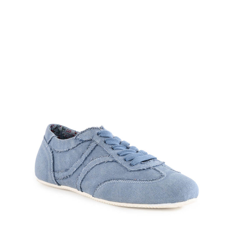 Winnie Sneaker