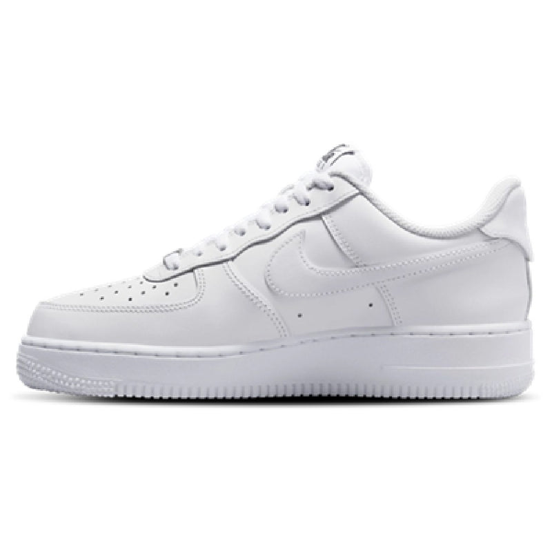 Women's Air Force 1 '07 Flyease White/White-White (DX5883 100)