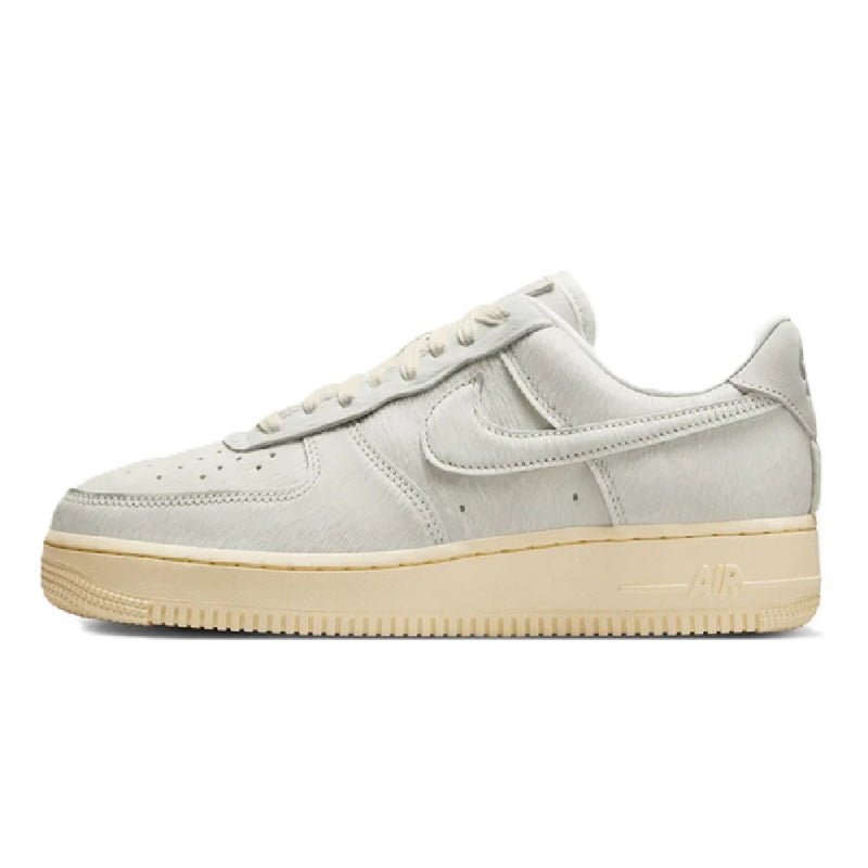 Women's Air Force 1 '07 Sail/Sail-Muslin (II7398 100)