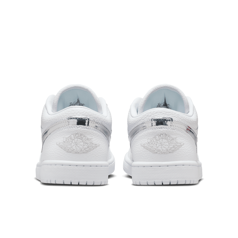 WOMEN'S AIR JORDAN 1 LOW SE WHITE/METALLIC SILVER