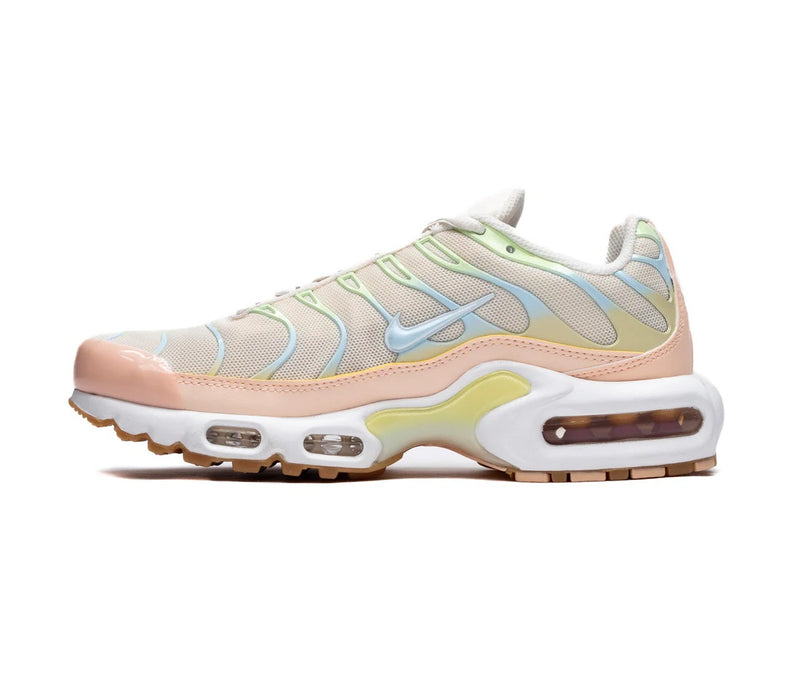 Women's Air Max Plus Crimson Tint/Glacier Blue (DZ3671 800)
