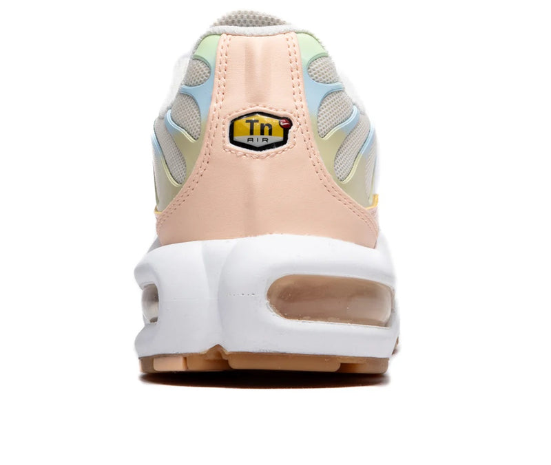Women's Air Max Plus Crimson Tint/Glacier Blue (DZ3671 800)