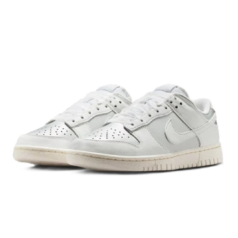 Women's Dunk Low Next Nature Mtlc Platinum/Summit White (IB7311 001)