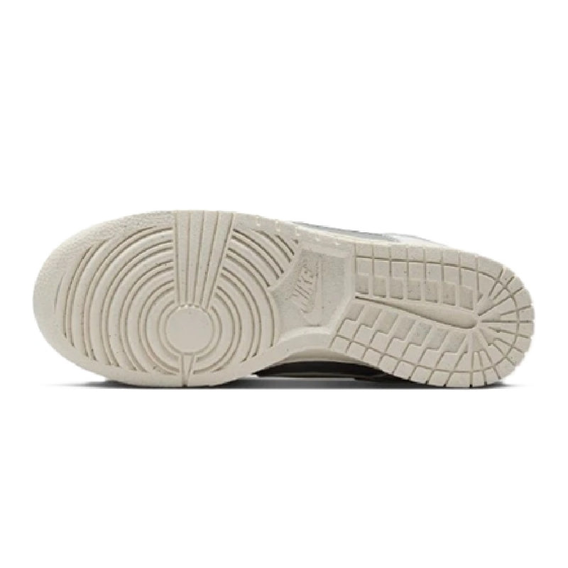 Women's Dunk Low Next Nature Mtlc Platinum/Summit White (IB7311 001)