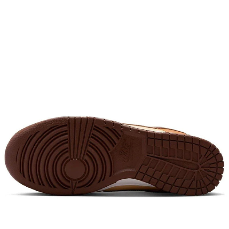 Women's Dunk Low SE Desert Ochre/Fauna Brown (HQ7487 700)
