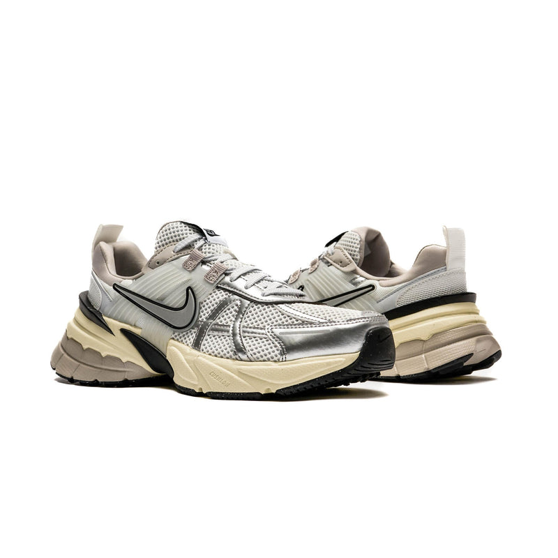 Women's V2K Run Summit White/Metallic Silver (FD0736 100)