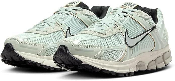 Women's Zoom Vomero 5 Light Silver/Chrome-Light Bone (FN6742 001)