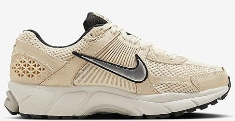Women's Zoom Vomero 5 Pearl White/Chrome-Light Bone (FN6742 200)