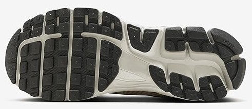 Women's Zoom Vomero 5 Pearl White/Chrome-Light Bone (FN6742 200)