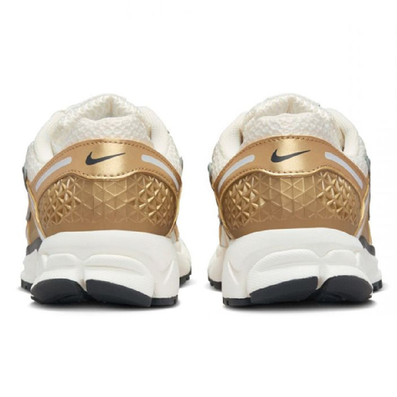 Women's Zoom Vomero 5 Photon Dust/Metallic Gold (HF7723 001)
